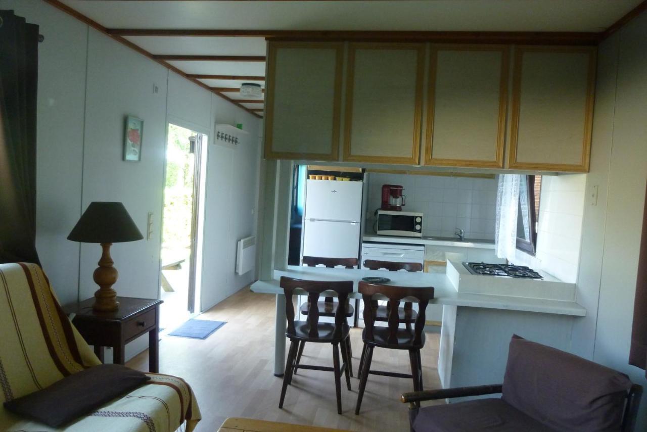 3 Gites - Relais Du Saussay In Pertheville Ners Pertheville-Ners Exterior foto